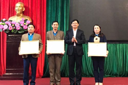 Liên đoàn Lao động huyện Bá Thước quan tâm, chăm lo đời sống người lao động