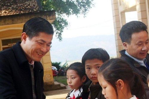 Mang hơi ấm Tết cho gần 600 giáo viên và học sinh vùng cao khó khăn