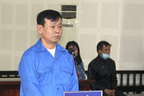 Bị nhắc hút thuốc lá lấy dao đâm người phải trả giá đắt