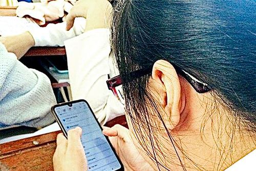 Nguy cơ trẻ em gái bị xâm hại từ hẹn hò qua mạng xã hội