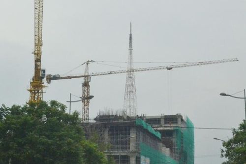 Thừa Thiên – Huế: Yêu cầu đảm bảo an toàn sử dụng vận thăng trong quá trình thi công