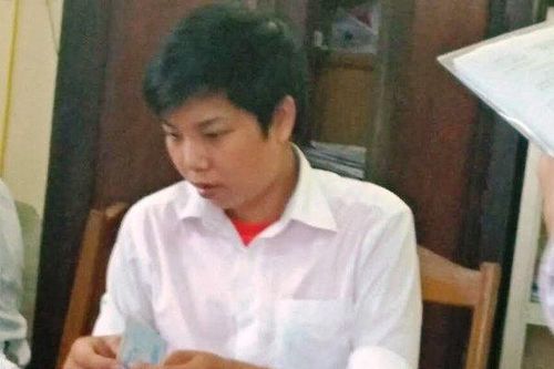 Buộc thôi việc vì dùng bằng giả, con nguyên Bí thư xã vẫn cầm dấu ủy ban