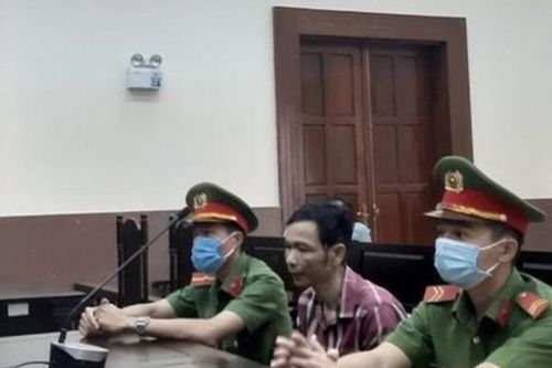 Kết đắng cho kẻ phóng hỏa thiêu mẹ con người tình