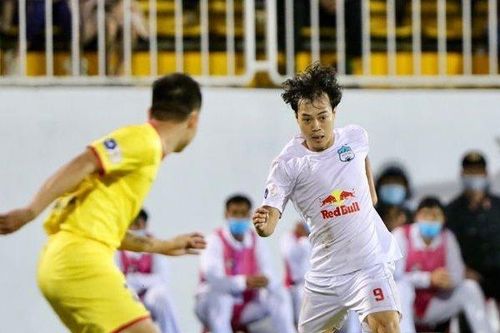 HAGL có được 3 điểm: Kiatisak mừng ít, lo nhiều