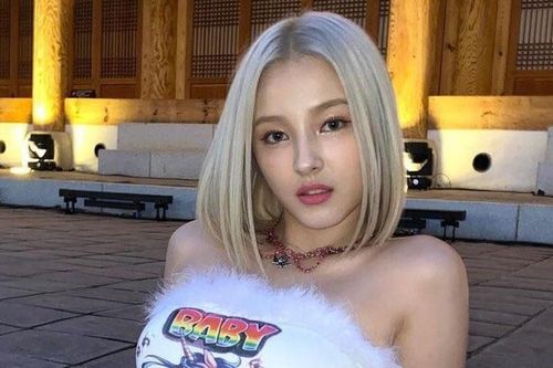 Nancy lần đầu xuất hiện sau khi bị phát tán ảnh nhạy cảm