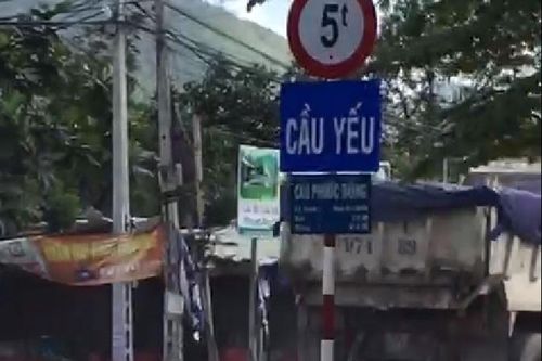 Giám đốc Sở GTVT Khánh Hòa nói gì vụ xe quá tải 'vô tư' vượt cầu yếu?