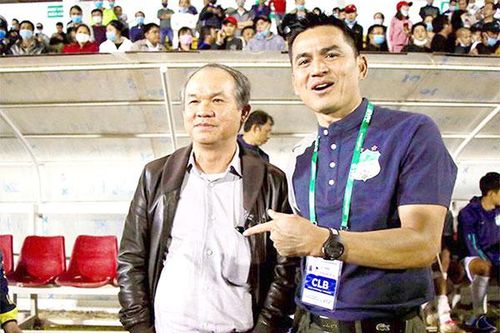 HAGL 3 điểm đầu tiên: Dấu ấn Kiatisak