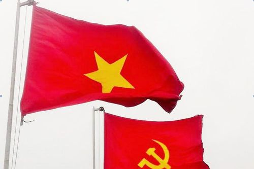 UBND tỉnh An Giang chỉ đạo việc treo cờ Đảng, cờ Tổ quốc đúng quy định