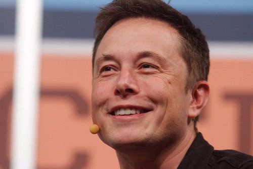 Tỷ phú Elon Musk từng sống với 1 USD/ngày, làm đủ nghề để trả học phí