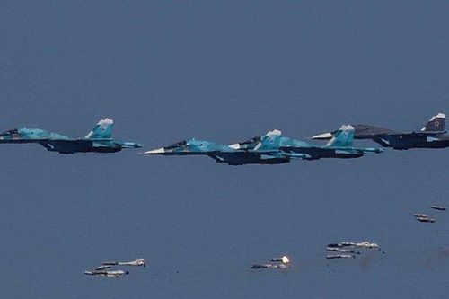 Clip:Ra đòn hiểm, chiến cơ Nga hủy diệt 'ổ' IS ẩn nấp ở sa mạc Syria