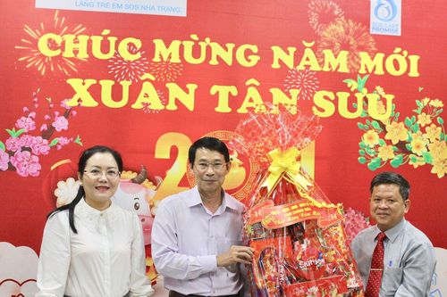 Lãnh đạo tỉnh Khánh Hòa thăm, chúc Tết Làng trẻ em SOS Nha Trang