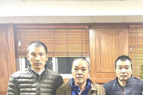Phát lộ ổ nhóm 'kiếm' hàng chục tỷ đồng từ các tàu, bến bãi khai thác cát trái phép