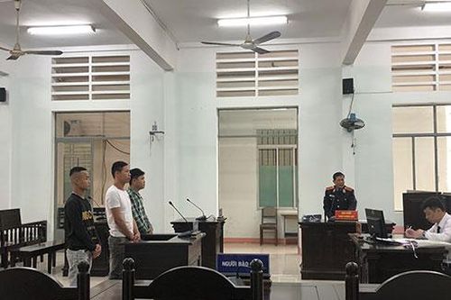 Vào tù vì giúp bạn đánh người
