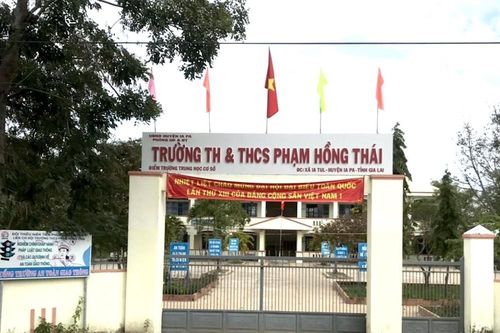 Gia Lai cho học sinh nghỉ học, phong tỏa huyện và thị xã để chống COVID-19