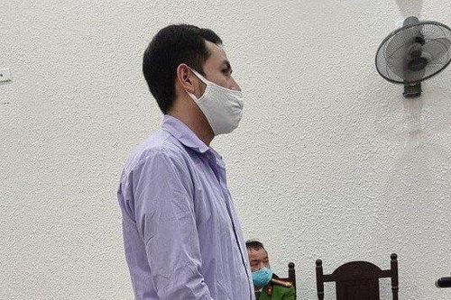 Níu kéo tình yêu bằng dao, gã trai 8X lĩnh 14 năm tù