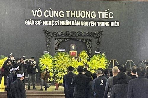 Gia đình, bạn bè và đồng nghiệp tiễn đưa NSND Trung Kiên
