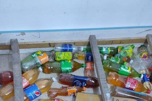Vừa thuê trọ, cô gái ngã ngửa khi phát hiện 'kho báu' dưới gầm giường