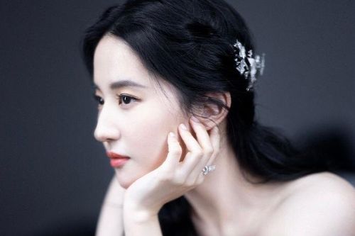 Vì sao Lưu Diệc Phi bị chế giễu ngoại hình?