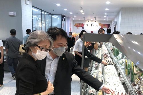 Bán lẻ nội 'tăng tốc' chiếm thị phần ngay từ đầu năm