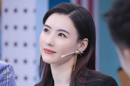 Trương Bá Chi được khen về ngoại hình