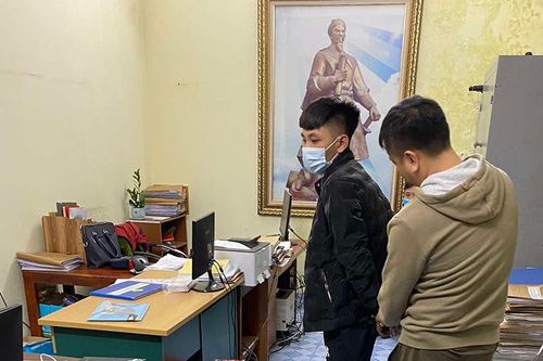 Bắt giữ 2 đối tượng vận chuyển trái phép chất ma túy trên cao tốc