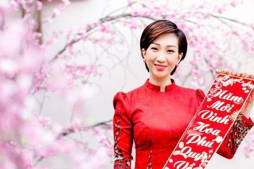 Lều Phương Anh khoe nhan sắc rạng rỡ trong bộ ảnh đón Tết Tân Sửu