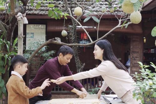 Thử thách làm kẹo lạc tại Đường Lâm