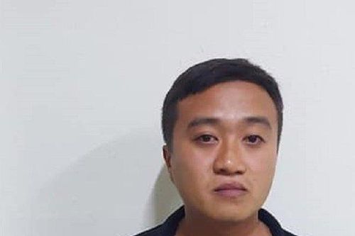 Vừa nhậu vừa ném pháo cho vui, thanh niên bị phạt 1,5 triệu đồng