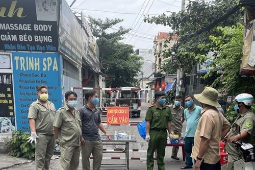 Người thân 1 nhân viên sân bay Tân Sân Nhất mắc Covid-19