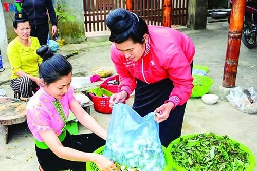 Xuân lên Tây Bắc ăn cả một mùa hoa