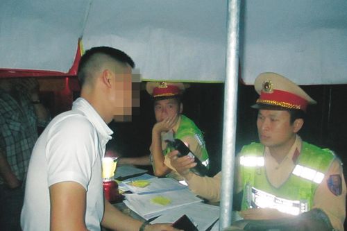 Nhật ký đối diện với...'ma men'