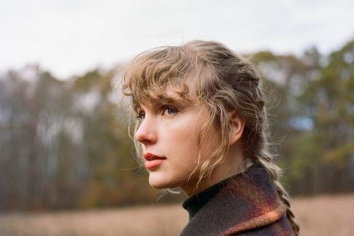 Taylor Swift chứng tỏ quyền lực khi tái thu âm loạt album đình đám