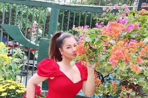 Ca sĩ Minh Tuyết khoe loạt hình ảnh cực kỳ xinh đẹp và quyến rũ