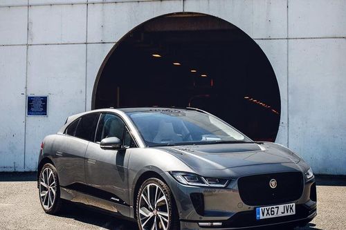 Jaguar sẽ không sản xuất xe chạy xăng, dầu từ năm 2025