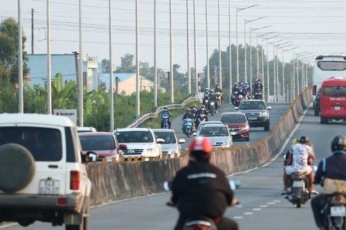 Người dân miền Tây rời quê sau Tết