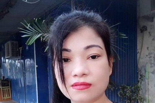 Cô dâu 41 tuổi có vòng 1 'khủng' được chồng kém 20 tuổi lo bị vợ bỏ