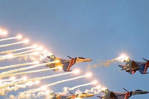 Máy bay ném bom Tu-160 'vờn nhẹ' Bắc Âu: Nga đưa 'đầu não' NATO vào tầm ngắm?