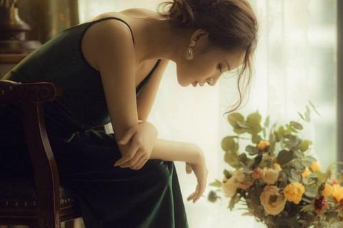 Phụ nữ khôn ngoan không nên làm 3 điều này để tránh sự nghiệp của chồng xuống dốc không phanh, con cái xem thường