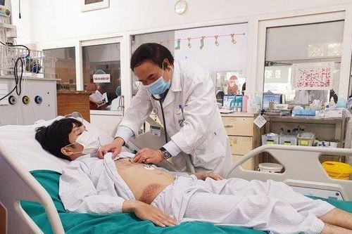 Chàng trai 25 tuổi đột ngột bị ngừng tim khi đang nằm nghỉ
