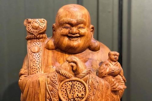 Tượng gỗ Trung Kiên - địa chỉ sắm sản phẩm điêu khắc uy tín
