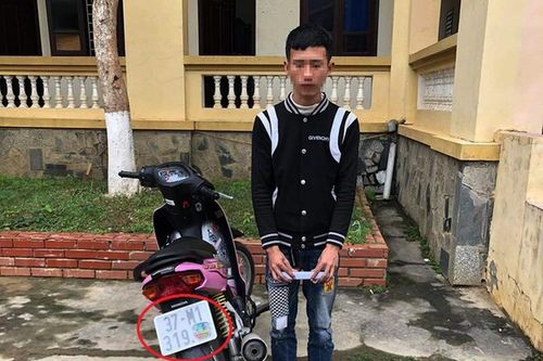 Nam thanh niên 18 tuổi 'bốc đầu' trên quốc lộ, nhận cái kết đắng