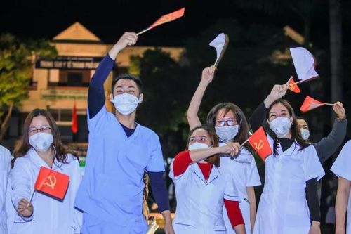 Dỡ lệnh phong tỏa, người dân vui mừng hô vang 'Hải Dương chiến thắng'