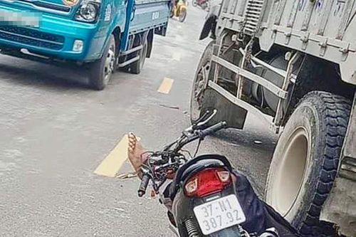 Người đàn ông tử vong dưới bánh xe tải chở mía