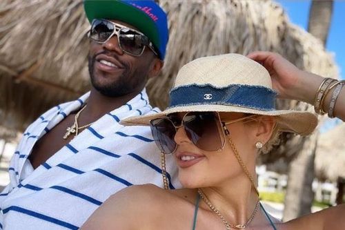'Độc cô cầu bại' Floyd Mayweather gây chú ý với loạt ảnh nghỉ mát bên bạn gái