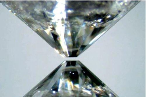 Băng đá có thể có nhiệt độ lên đến hàng nghìn độ C