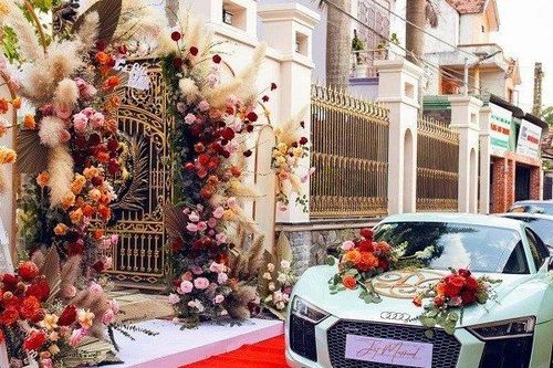 Lộ danh tính cô dâu nhan sắc 'sánh ngang hàng' Hoa hậu cùng dàn siêu xe trong ngày cưới