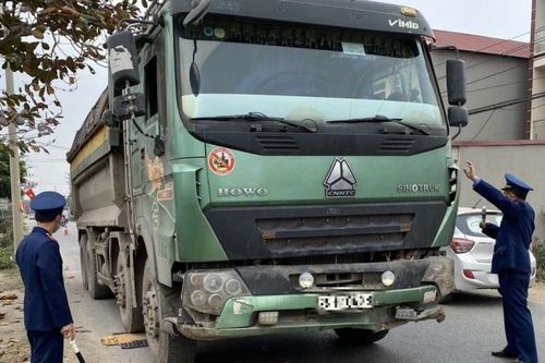 Hà Nội: Xử lý hơn 900 phương tiện vi phạm quy định kinh doanh vận tải