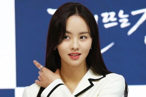 Nhan sắc tuổi 22 của 'em gái quốc dân' Kim So Hyun