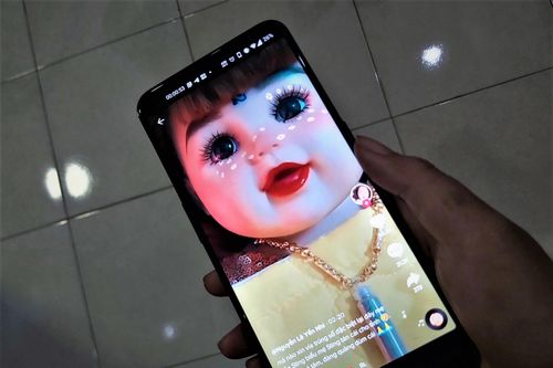 Thơ Nguyễn phơi bày chính sách lỏng lẻo của TikTok