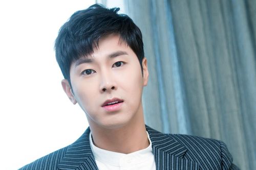 Yunho (DBSK) bỏ trốn khi bị cảnh sát điều tra?